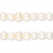 TQ Freshwater pearls 8mm Natural White