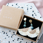 Inspirational Sets Trendy jewellery with holographic glass beads