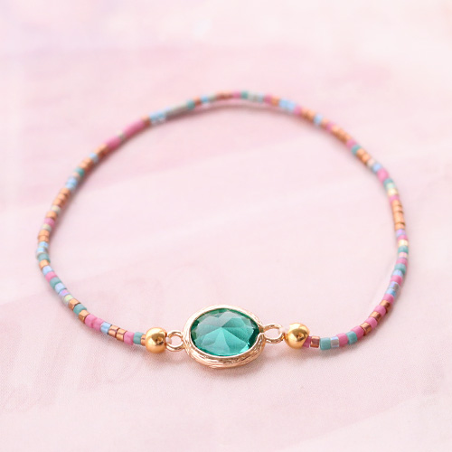 Subtle jewellery with new crystal glass pendants in new trend colours