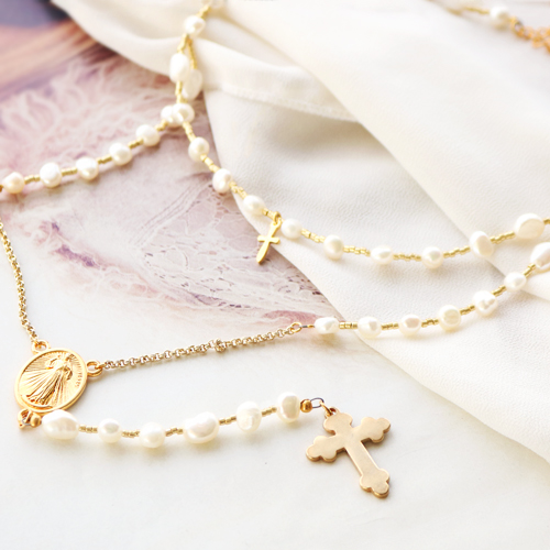 This is how trendy religious symbols can be!