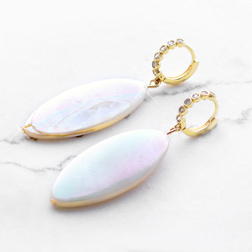 This is how you make the most beautiful trendy jewellery with shell beads:
