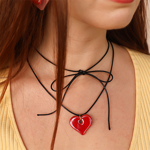 How to design jewellery with DQ Greek ceramic hearts