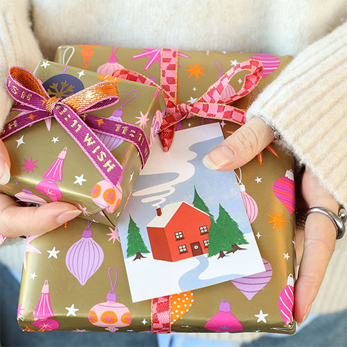 Mix & Match: Create your own festive look with pins and brooches