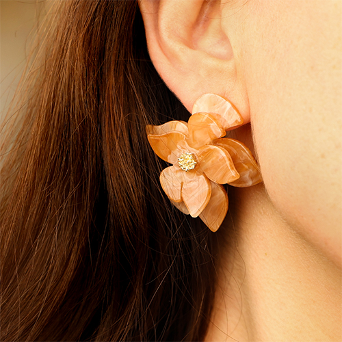 Inspiration time with BY31&reg; pouches & resin earrings