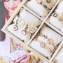 Natural look jewellery with cabochons in unique designs!