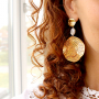 Creating stylish and trendy earrings and necklaces with freshwater pearls: