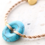 See here how to make beautiful earrings and bracelets with natural stone disc charms