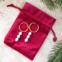 In this way you can create beautiful earrings of freshwater pearls yourself: