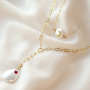 Get started and make trendy jewellery with the pearl shine shell items in combination with the zirconia brass elements
