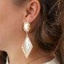 How to design earrings with crocheted pendants