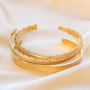 How to wear and present ready-to-wear bangle bracelets