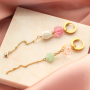 How to create earrings and a telephone cord with glass beads