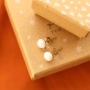 How to present stainless steel earrings with freshwater pearls