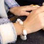 Design new jewellery with imitation freshwater pearls