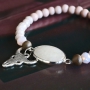 Gorgeous jewellery with semi-precious stone pendants as an eyecatcher